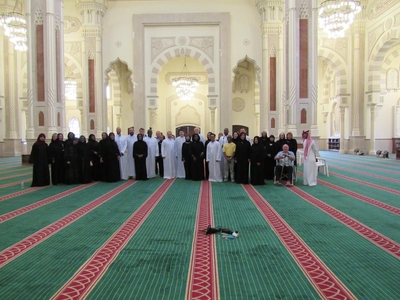 Group photo in the Al Noor Mosque.